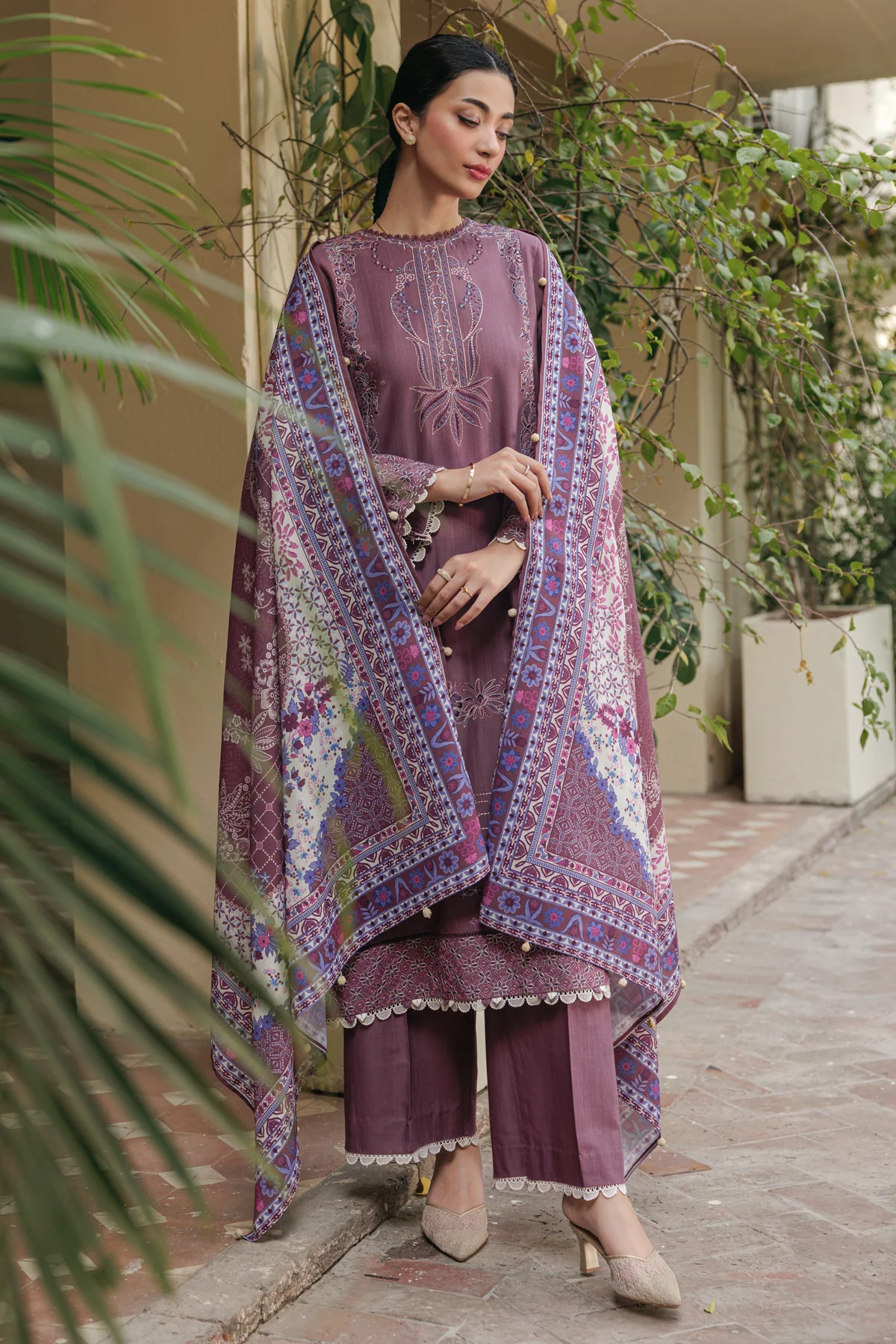 EMERY - Image 7