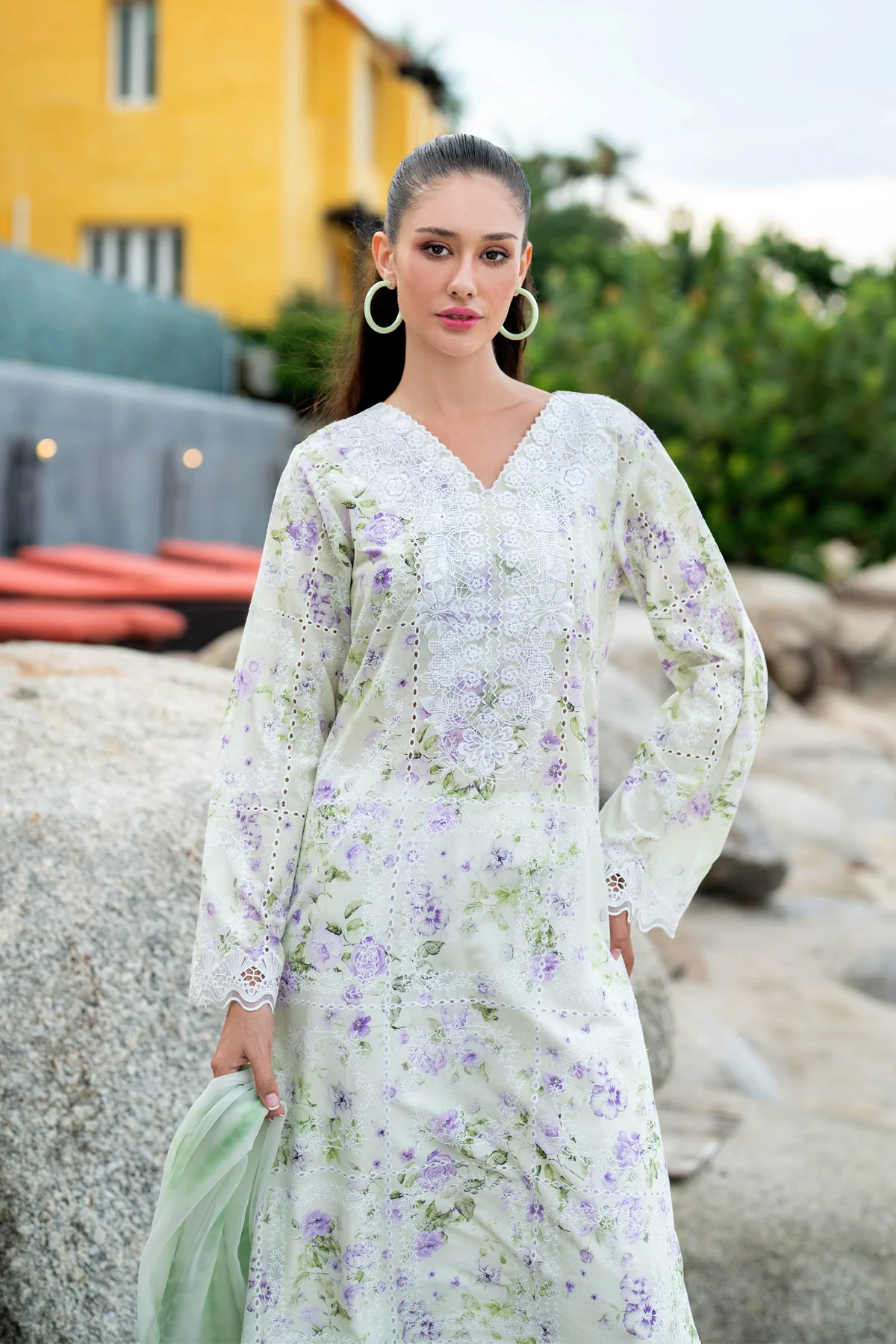 NAVYA - Image 2