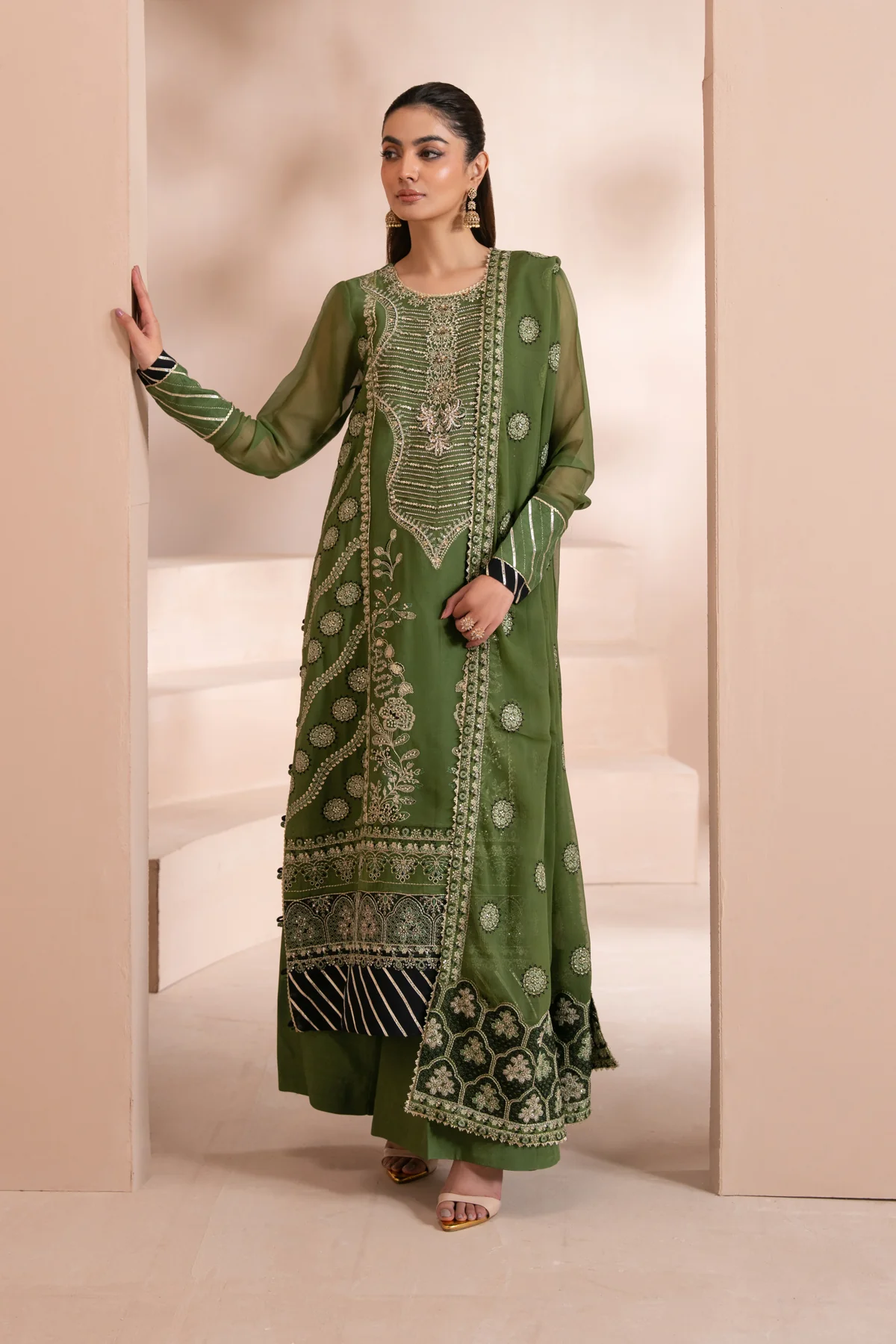 NEESHA - Image 3