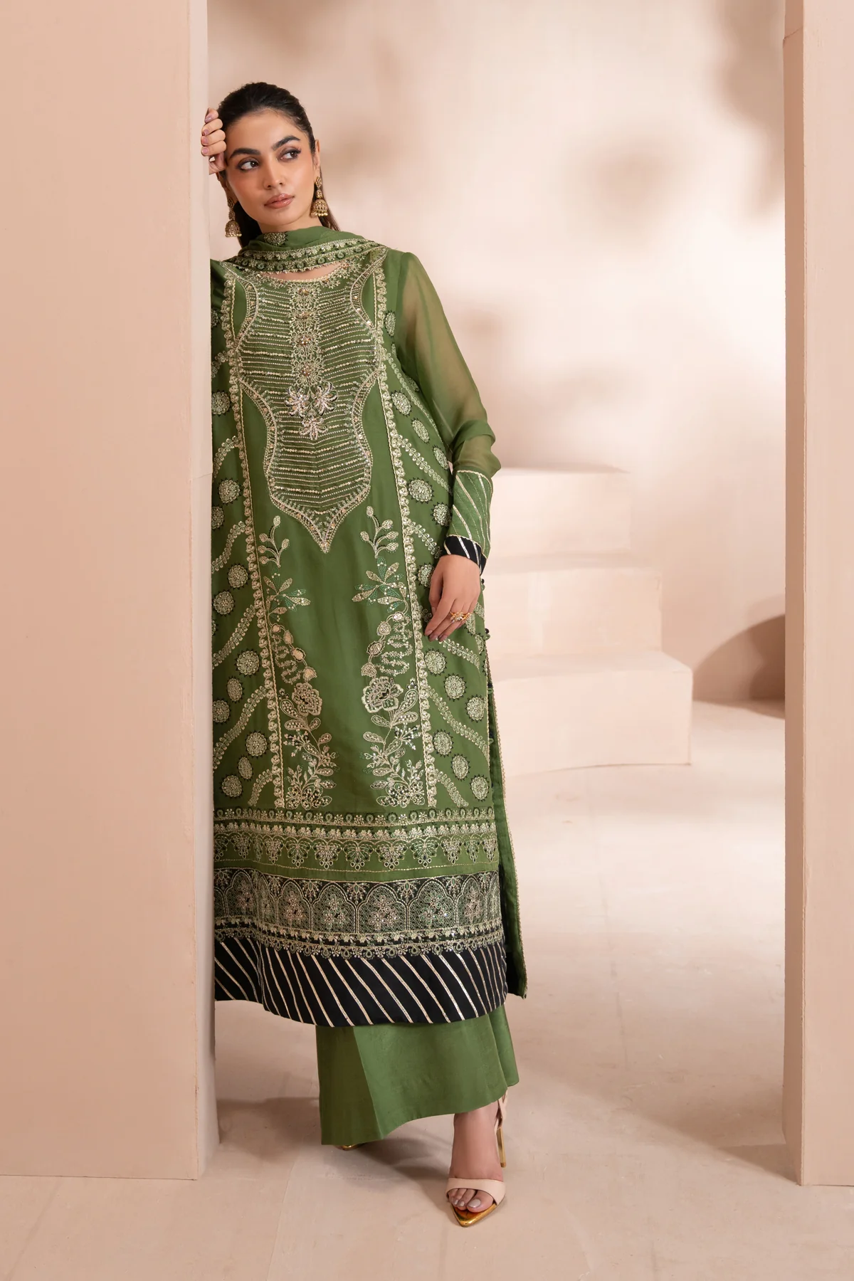 NEESHA - Image 8