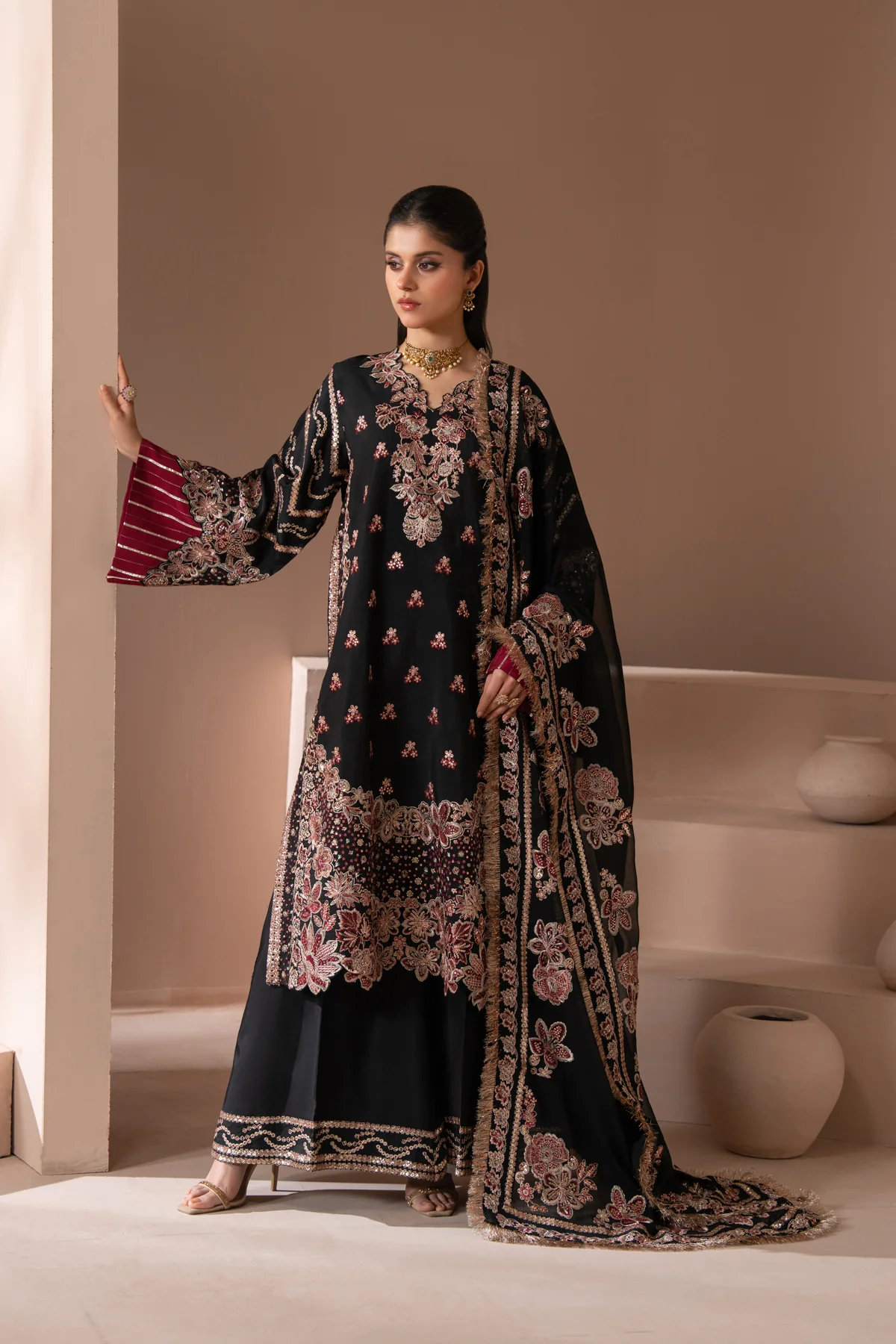 RUVINA - Image 3