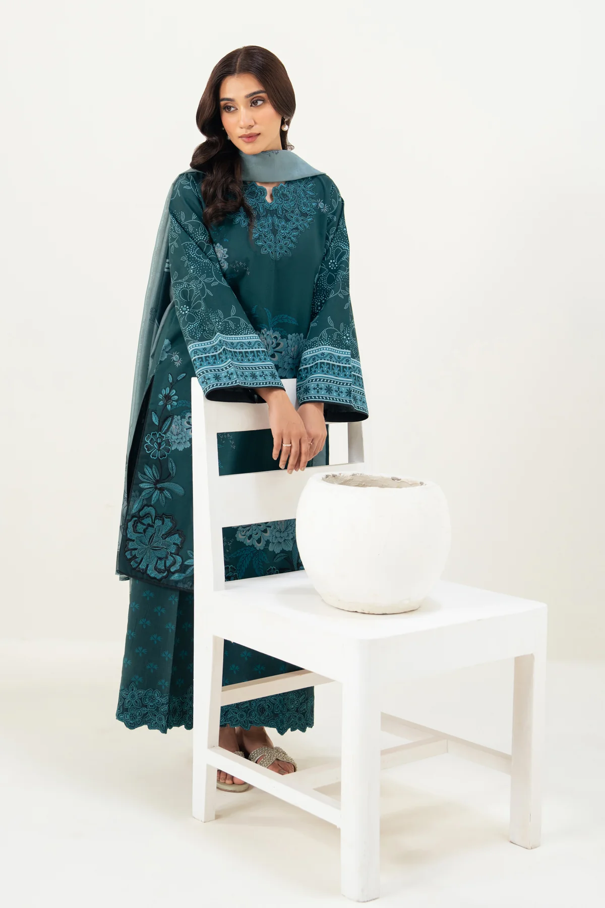 VINCII - Image 9